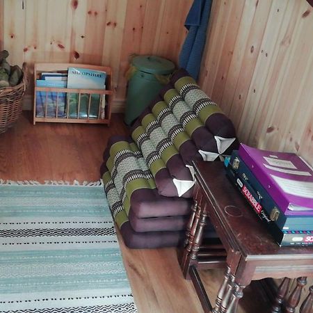 Sapphire Forest Garden Shepherd'S Hut Чърч Стретън Екстериор снимка
