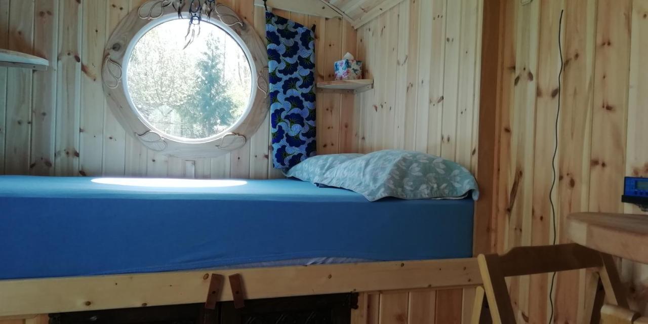 Sapphire Forest Garden Shepherd'S Hut Чърч Стретън Екстериор снимка
